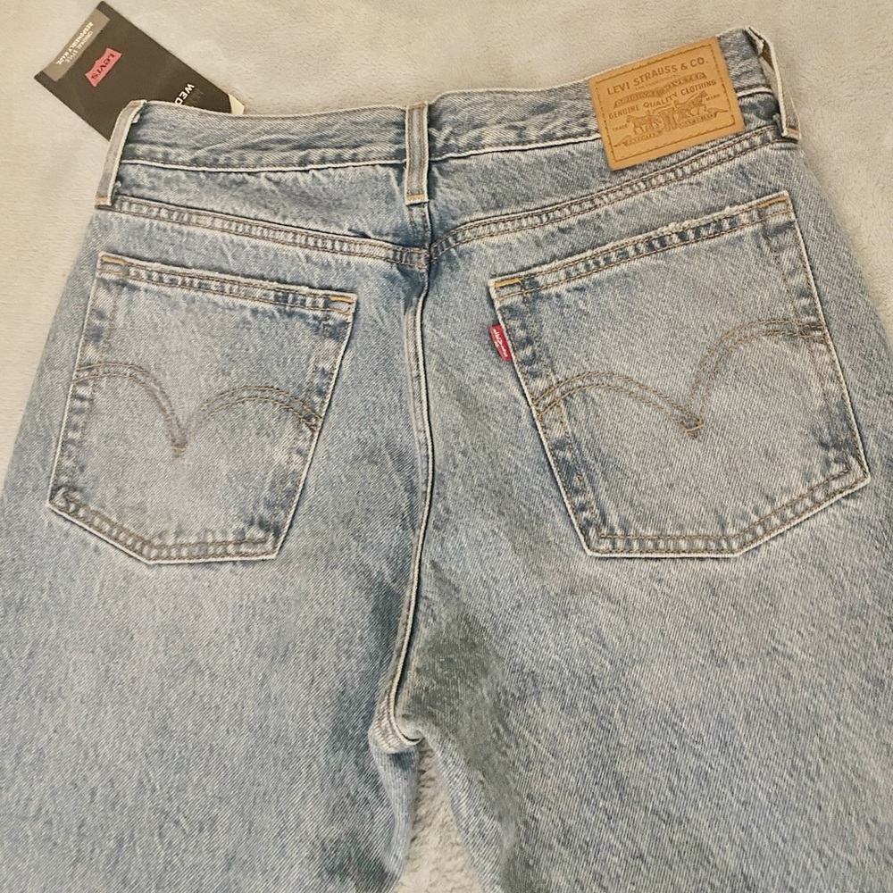 Levi’s jeans 🦋